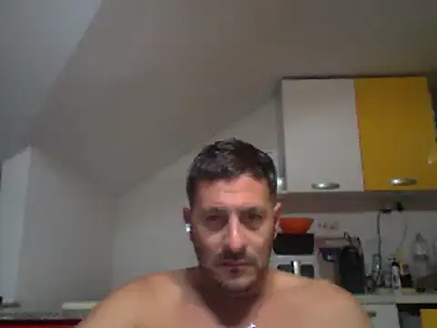 Snapshot of colosone chatting on 10/07/25, 09:01 colosone online show from 10/07/25, 09:01