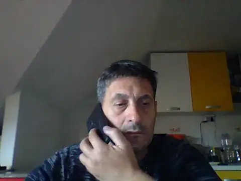 Snapshot of colosone chatting on 10/16/25, 12:39 colosone online show from 10/16/25, 12:39