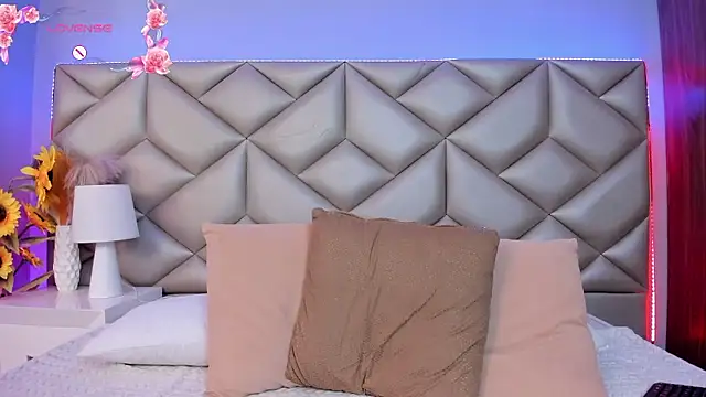 Katherine Morphi online show from 01/13/26, 12:32