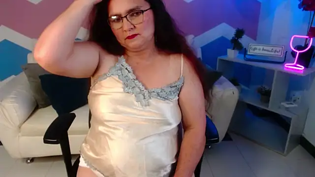 elena milf1 online show from 01/11/26, 04:34