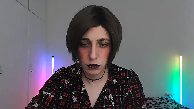 HoneyValentine online show from 02/17/26, 06:47