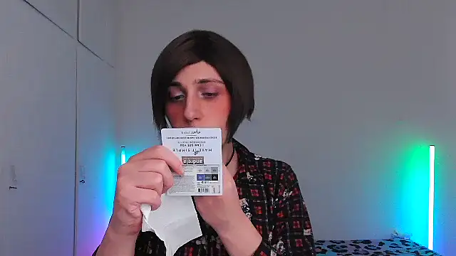 Snapshot of HoneyValentine chatting on 03/05/26, 08:05 HoneyValentine online show from 03/05/26, 08:05