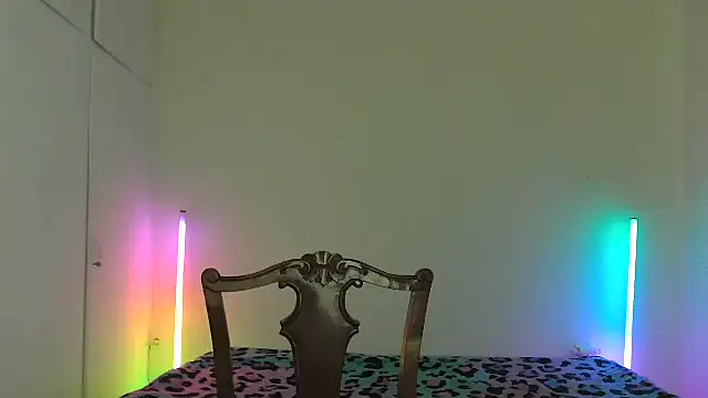 Snapshot of HoneyValentine chatting on 03/06/26, 09:44 HoneyValentine online show from 03/06/26, 09:44