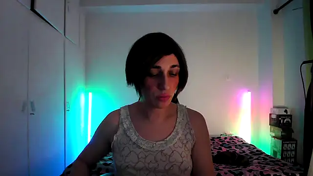 Snapshot of HoneyValentine chatting on 04/13/26, 06:46 HoneyValentine online show from 04/13/26, 06:46