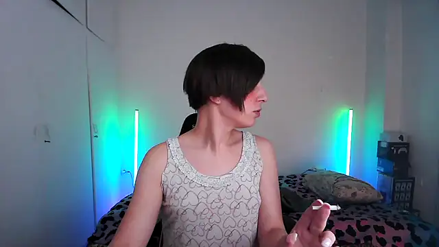 Snapshot of HoneyValentine chatting on 04/16/26, 07:03 HoneyValentine online show from 04/16/26, 07:03