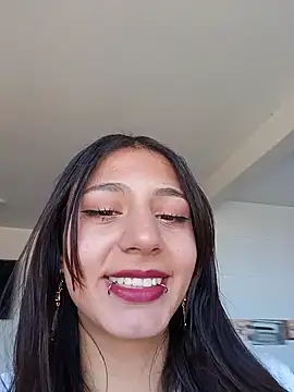 Snapshot of Katteyes__ chatting on 02/21/26, 06:42 Katteyes online show from 02/21/26, 06:42