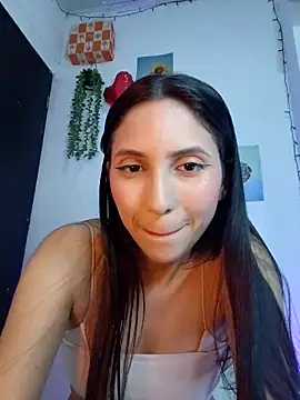 Snapshot of FrierenHot chatting on 03/04/26, 05:35 FrierenHot online show from 03/04/26, 05:35