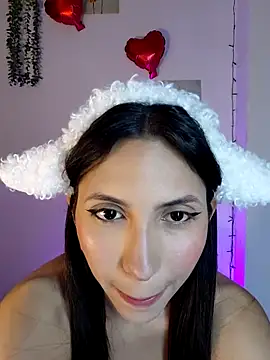 Snapshot of FrierenHot chatting on 03/08/26, 05:44 FrierenHot online show from 03/08/26, 05:44