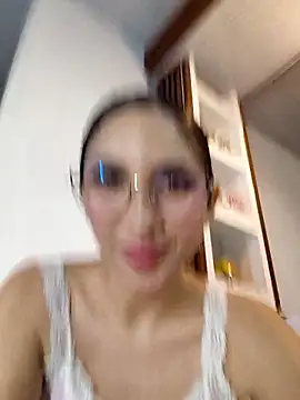 Snapshot of FrierenHot chatting on 03/26/26, 06:19 FrierenHot online show from 03/26/26, 06:19