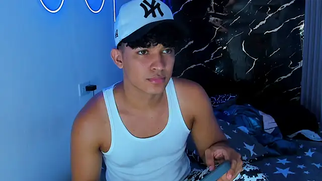 jamescurly00 online show from 01/06/26, 10:01