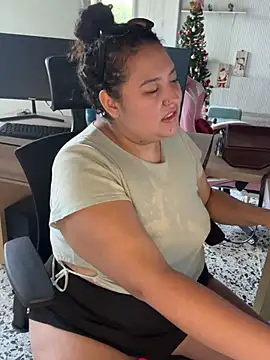 cutiepeach   online show from 01/10/26, 01:24