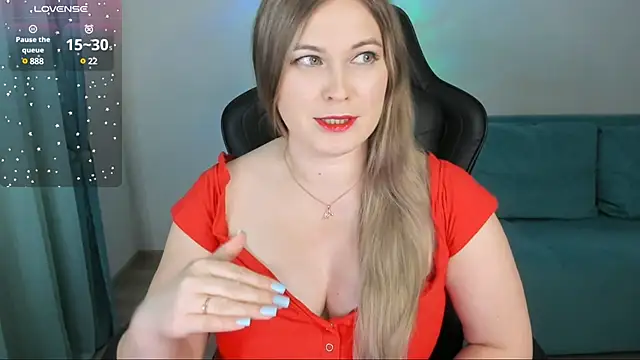 Snapshot of Shiver_me chatting on 12/14/24, 06:41 Shiver me online show from 12/14/24, 06:41