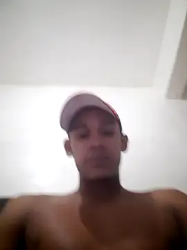 Magrinhodelicia011 online show from 05/15/26, 02:35