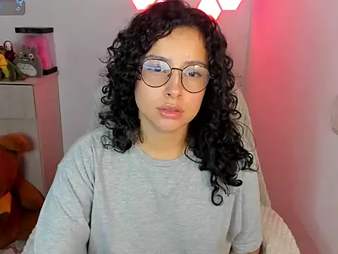 Snapshot of emillyaqua chatting on 01/06/26, 12:14 emillyaqua online show from 01/06/26, 12:14