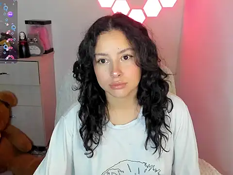 Snapshot of emillyaqua chatting on 02/05/26, 10:58 emillyaqua online show from 02/05/26, 10:58