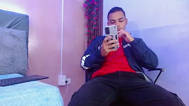 studentdeivy  online show from 02/04/26, 10:32