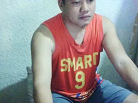 Snapshot of UrAsianGuy90 chatting on 01/13/26, 12:27 UrAsianGuy90 online show from 01/13/26, 12:27