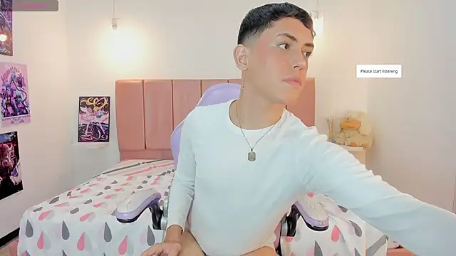 Iamcami  online show from 04/15/26, 08:53