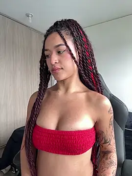 Snapshot of crystal_dlun chatting on 03/07/26, 03:42 crystal dlun online show from 03/07/26, 03:42