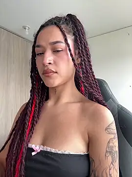 Snapshot of crystal_dlun chatting on 03/08/26, 06:55 crystal dlun online show from 03/08/26, 06:55