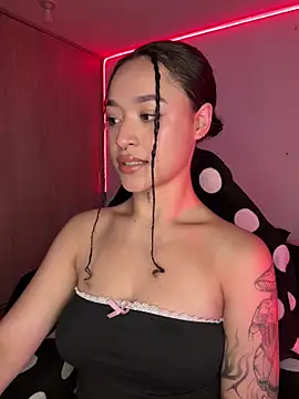 Snapshot of crystal_dlun chatting on 03/28/26, 07:35 crystal dlun online show from 03/28/26, 07:35