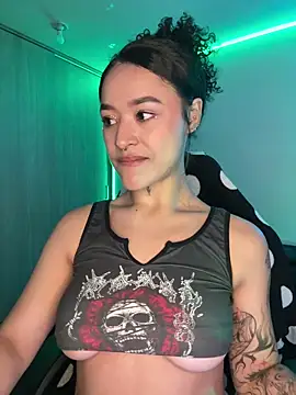 Snapshot of crystal_dlun chatting on 03/30/26, 07:48 crystal dlun online show from 03/30/26, 07:48