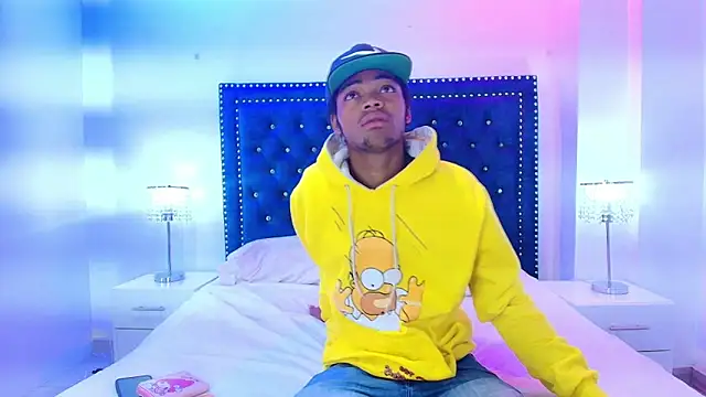 Cristal and luke online show from 03/24/26, 03:22