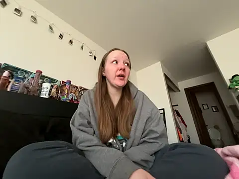 Snapshot of prettygirltracy_12 chatting on 02/03/26, 02:11 prettygirltracy 12 online show from 02/03/26, 02:11