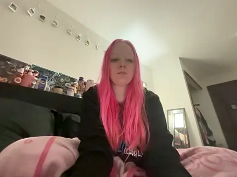 Snapshot of prettygirltracy_12 chatting on 02/11/26, 11:15 prettygirltracy 12 online show from 02/11/26, 11:15