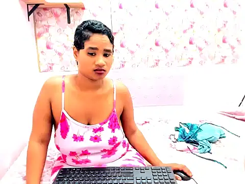 ebonyskylar694u online show from 01/13/26, 08:08