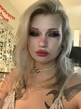 DriveThruDolls online show from 02/14/26, 08:11