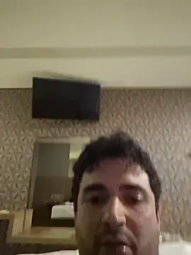 Snapshot of Mala_Direta chatting on 04/12/26, 01:05 Mala Direta online show from 04/12/26, 01:05