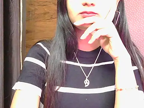 Snapshot of sweet_riyaaa chatting on 04/10/26, 05:23 sweet riyaaa online show from 04/10/26, 05:23