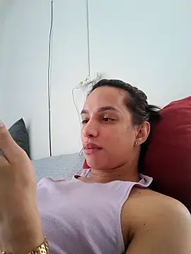 Snapshot of ofjuliaa chatting on 05/15/26, 05:53 ofjuliaa online show from 05/15/26, 05:53
