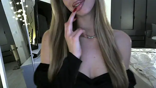 Snapshot of LizaSweetyq chatting on 02/07/26, 02:32 LizaSweetyq online show from 02/07/26, 02:32