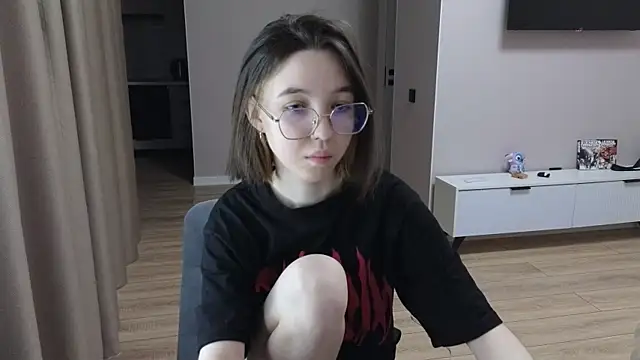 Snapshot of BondiCappetit chatting on 04/17/26, 02:09 BondiCappetit online show from 04/17/26, 02:09