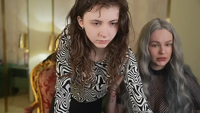 Snapshot of Orly_flame chatting on 04/10/26, 10:42 Orly flame online show from 04/10/26, 10:42