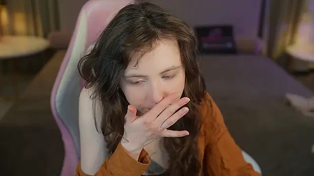 Snapshot of Orly_flame chatting on 04/16/26, 12:06 Orly flame online show from 04/16/26, 12:06