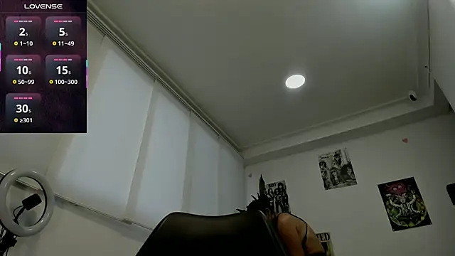 Snapshot of samantha_milfs_ chatting on 03/17/26, 11:24 samantha milfs online show from 03/17/26, 11:24