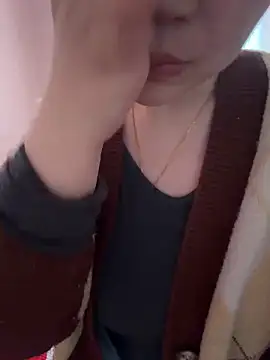 Snapshot of wy2026 chatting on 03/18/26, 12:25 wy2026 online show from 03/18/26, 12:25