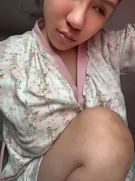 Snapshot of wy2026 chatting on 04/13/26, 04:29 wy2026 online show from 04/13/26, 04:29