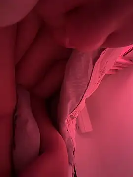 Snapshot of wy2026 chatting on 04/20/26, 11:39 wy2026 online show from 04/20/26, 11:39