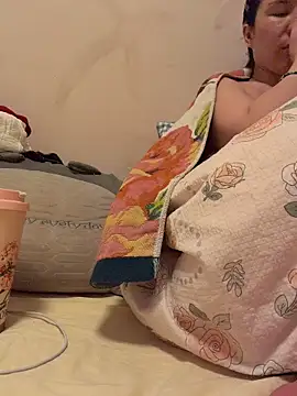 Snapshot of wy2026 chatting on 04/21/26, 04:23 wy2026 online show from 04/21/26, 04:23