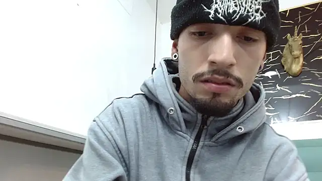 Juan-Jose69 online show from 01/11/26, 03:33