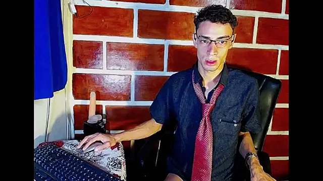 thomson maxxi online show from 01/13/26, 12:43