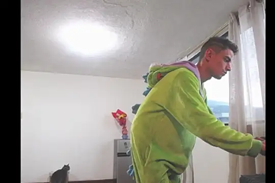 thomson maxxi online show from 02/14/26, 08:27