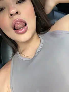 Snapshot of SofiaGomez444 chatting on 04/04/26, 05:21 SofiaGomez444 online show from 04/04/26, 05:21