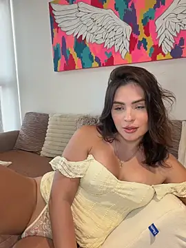 Snapshot of SofiaGomez444 chatting on 04/06/26, 04:52 SofiaGomez444 online show from 04/06/26, 04:52