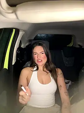 MiaLovesxx online show from 01/11/26, 05:29