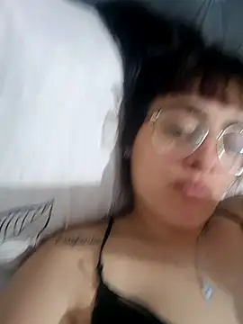 Snapshot of lightblueladyy1 chatting on 01/16/26, 04:11 lightblueladyy1 online show from 01/16/26, 04:11